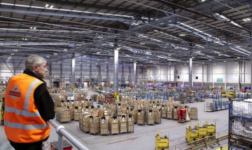 Iluminación de almacenes de Royal Mail NDC