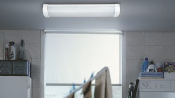 Luz de techo en un lavadero