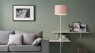 Luz de chão e mesa