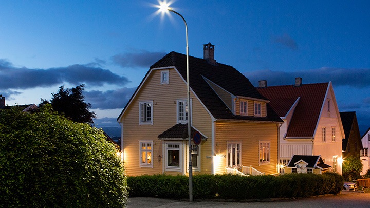 Mesopic vision and road lighting