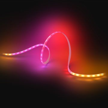 Een strook licht die schijnt in een kleurverloop van meerdere kleuren