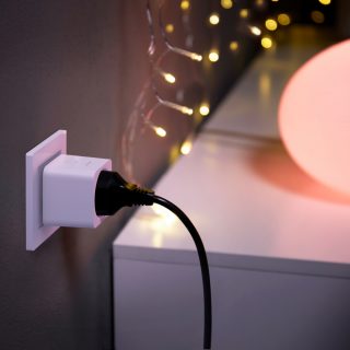 Bucurați-vă de un brad de Crăciun inteligent