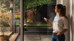 Controlați luminile fără să mai stați pe gânduri